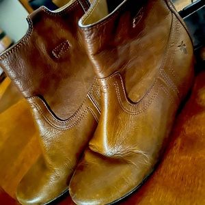 Frye booties …. Soooo cute!